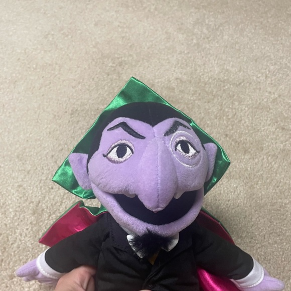 Sesame Street The Count Stuffed Animal - Picture 1 of 5